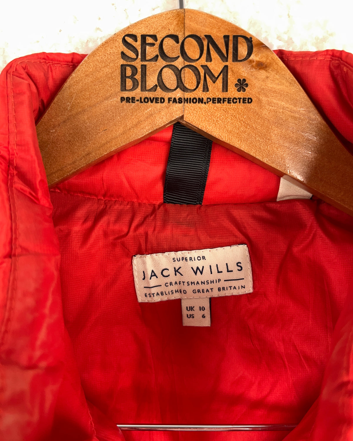 Lightweight Down Puffer Jacket - Size: S/M — measurements