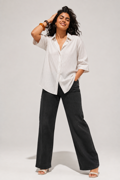 ♦︎ White Pinstripe Shirt- Size: XXL
