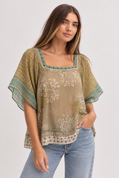 ♦︎ Embellished Sheer Blouse - Size: M/L