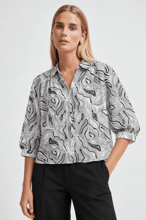 Wavy Black and White Patterned Blouse - Size: M/L