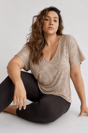 Shimmering V-Neck Top in Relaxed Fit- Size: XXL
