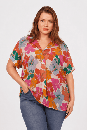 Vibrant Floral Shirt - Size: M (Fits XXXL)