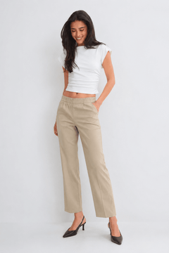 Elastic-Waist Trousers in Tan- Size: M