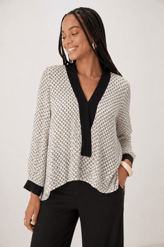 Cream and Black Blouse in Viscose- Size: M