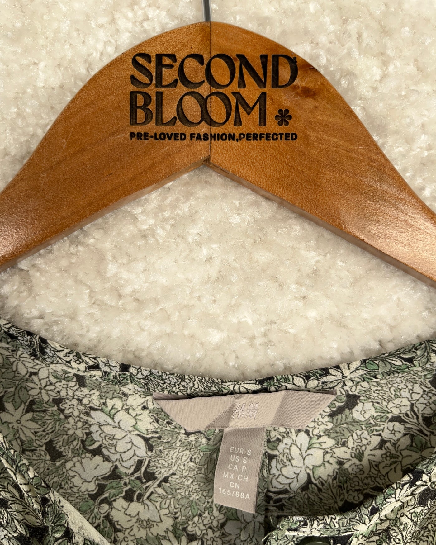 Whimsical Flowy Blouse - Size: S — measurements