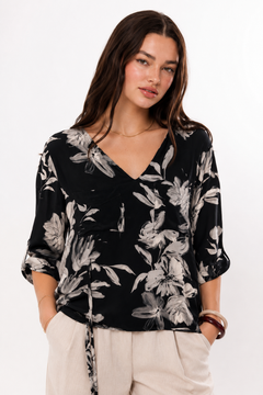 ♦︎ Monochromatic Floral V-Neck Top - Size: S