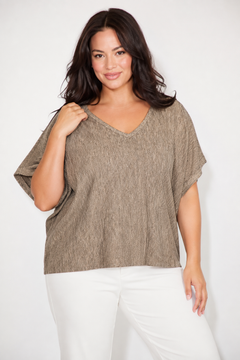 Shimmering V-Neck Ribbed Top - Size: XXXL