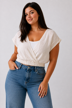 Eyelet V-Neck Top in Sharp White - Size: L