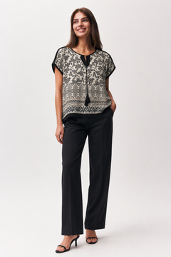 ♦︎ Tasseled Patterned Blouse - Size: M/L
