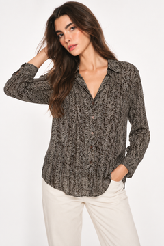 Wavy Pattern Blouse in Crinkled Fabric- Size: L