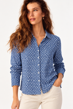Star Pattern Shirt in Smart Casual Fit- Size: M