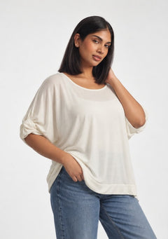 ♦︎ Cream Crew Neck Top - Size: L(Fits: XXL)