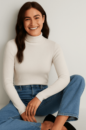 Off White Ribbed Turtleneck- Size: L