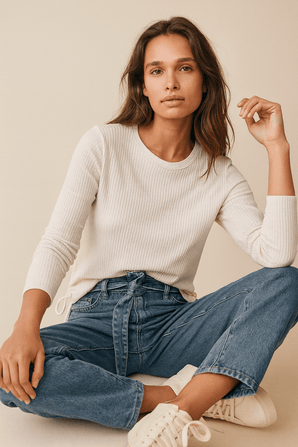 Relaxed-cut Sweater in a Soft Cream Tone-Size: L