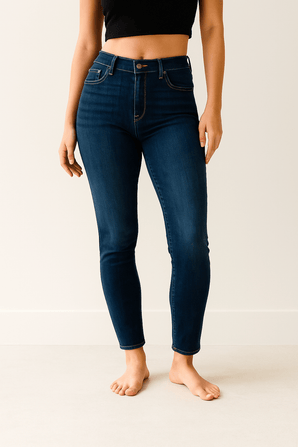 Dark Blue Skinny Jeans - Size: 32