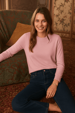 Pure Merino Wool Crewneck Sweater in Blush Pink - Size: L