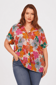 Vibrant Floral Shirt - Size: M (Fits XXXL)
