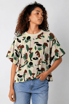 Monki Hilda T-shirt Abstract Print- Size: M