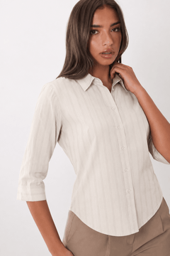 ♦︎ Striped Button-Up Shirt - Size: M