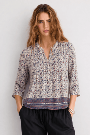 Delicate Floral Printed Blouse - Size: S/M