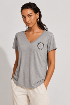 Under Armour V-neck Active T-shirt- Size: L